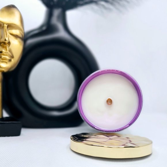 Luxe strong scented candle with Wooden wicks and Coco Apricot creme wax - Picture 9 of 10